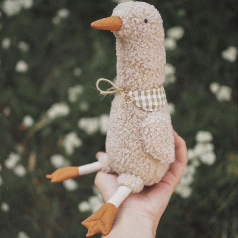 Goose Plush Toy – Soft Stuffed Animal Doll with Scarf | 43 cm