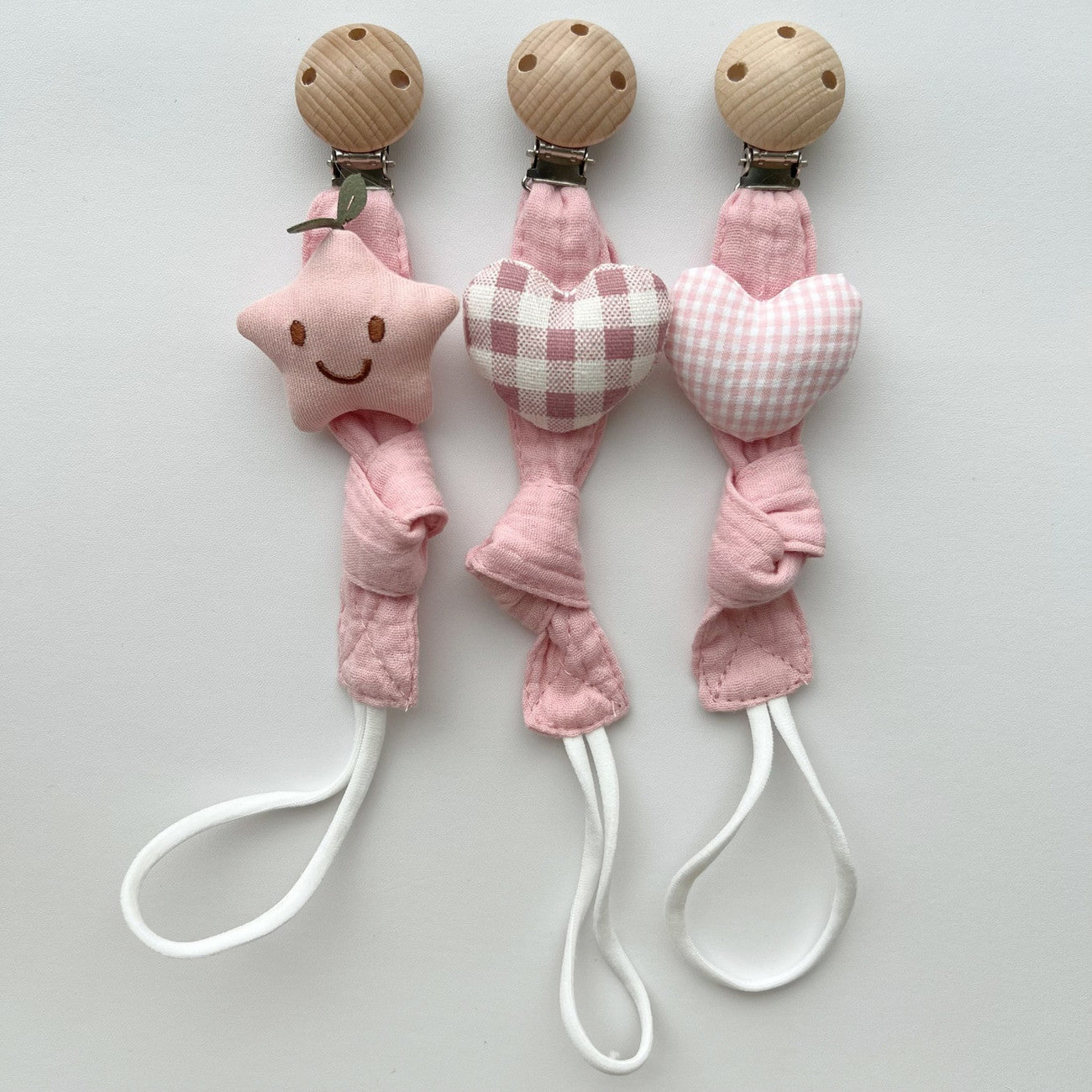 Cotton Dummy Clip – Knitted Soother Holder with Plush Motif & Beech Wood Clip | 27 cm | 8 Designs