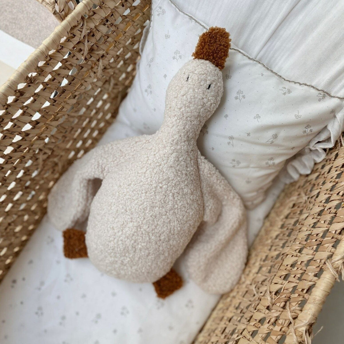 Curly-textured 45 cm plush goose with long neck and orange beak in off-white – view 2 of 13