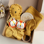 Newborn Gift Box Set, Comforter, Bib and Socks, detail of the stitching