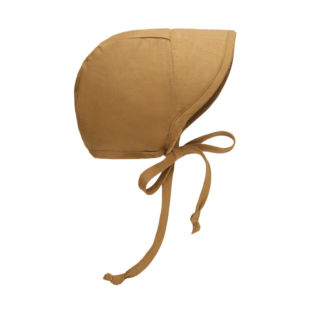 Camel baby bonnet with short brim and chin ties