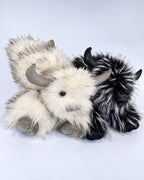 Highland Cow Plush Toy 40cm – Scottish Highland Cow Soft Toy, Long Haired Fluffy Stuffed Animal, Cuddly Cow Teddy, Highland Cow Gift